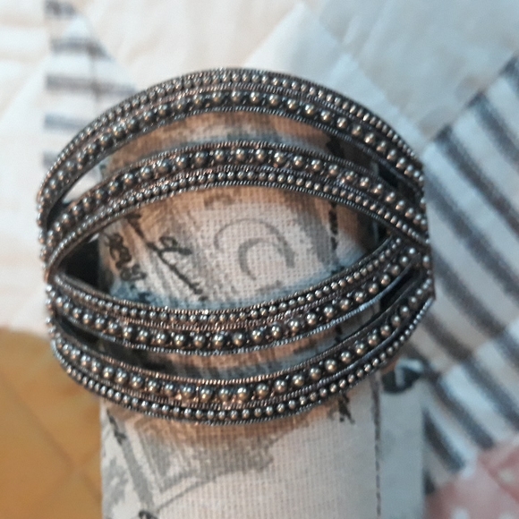 Gorgeous statement bracelet from Italy. - Picture 3 of 5